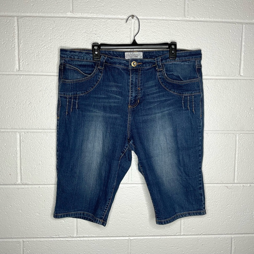 < Phat Fashions Silver Label Bermuda Denim Shorts > - Picture 3 of 3
